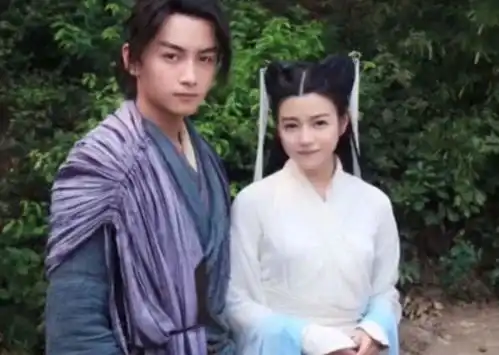 曝发陈晓陈妍希婚姻破裂男方净身出户拉黑女方,赵丽颖无辜躺枪
