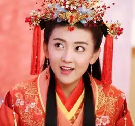 撞脸乔欣,双世宠妃演八王妃走红,如今嫁给好男儿冠军蒲巴甲