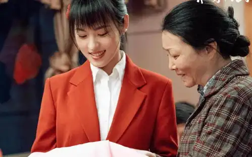 乔家的儿女中的妈妈团认出了刘琳,认出了杨雪,没认出涓子
