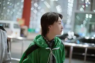 周冬雨穿这一身现身机场放飞自我调侃长得越来越喜庆
