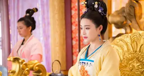 刘娥二婚逆袭成太后,离皇位一步之遥,别被狸猫换太子的故事骗了