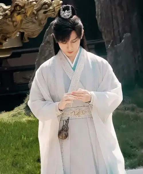 且试天下定妆,同是古装造型,杨洋比成毅略胜一筹