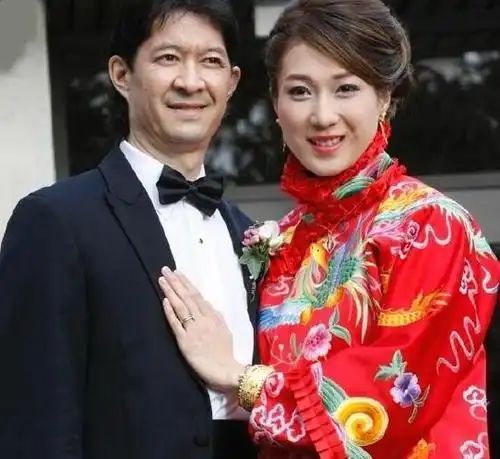 带网红老婆上综艺,林峰内地捞金,不在乎曾经的风流事迹被曝光