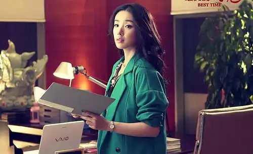 他欠下800亿,带媳妇逃到国外,父亲离世未归,这是什么人
