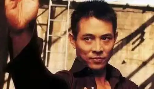 邹兆龙我现在还在收黑客帝国的分红,等我走了,子孙继续收