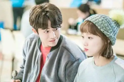 用心爱你的男人,才有对你有这4个表现,他是真想和你共度余生