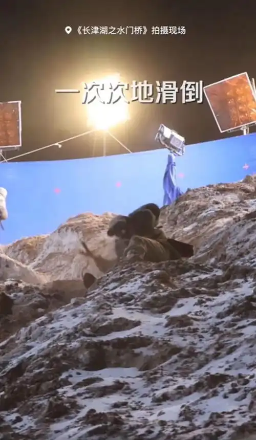 吴京腿伤从长津湖拖到水门桥,拍摄攀登者中途还到国外做手术