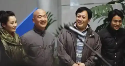 周星驰在采访中讲拍建国大业自己分量不够,韩三平没让他演
