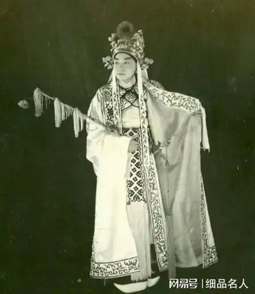 武生泰斗王金璐娶千金小姐为妻,婚姻坎坷让人泪目