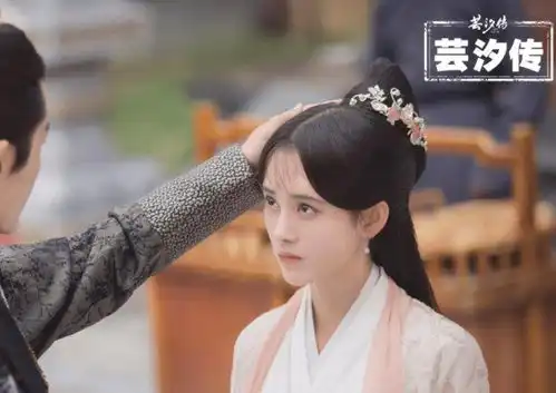 如意芳霏新剧照,鞠婧祎够好看了,不想却被许佳琪的古装美到了
