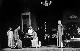 北京人艺六十周年五人谈开放传统中走向未来
