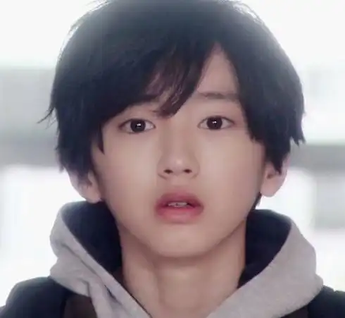 还记得日本樱花男孩吗新剧照曝光,网友这不是蔡徐坤吗
