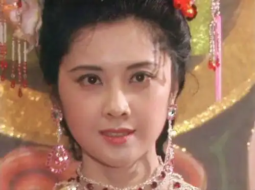 她是西游记里的第一美女,虽然不够妖艳但确实够惊艳
