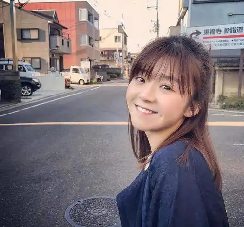 5年前因一组校服写真走红,今合作陈凯歌儿子,童瑶为其做配角