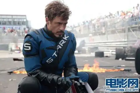 钢铁侠2官网上线钢铁侠战衣萝卜开会
