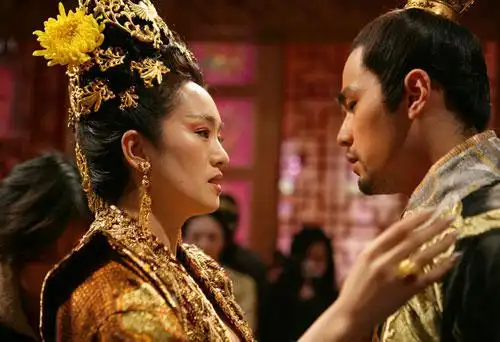 表情满城尽带黄金甲元杰怎么死的表情