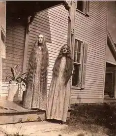 25张令人感到压抑的老照片美女与野兽,有勇气看完吗
