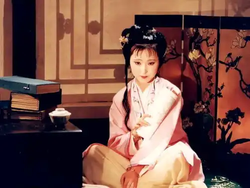 八七版红楼梦林黛玉剧照