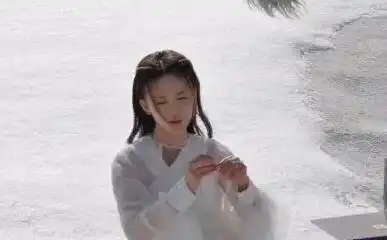 杨超越将出演电视剧将夜2的角色昊天,白衣黑发,仙气飘飘
