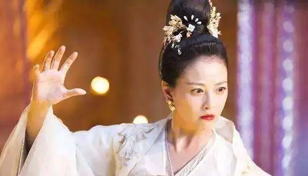 灭绝师太周海媚,美过众徒弟,毕竟是从周芷若走过来的