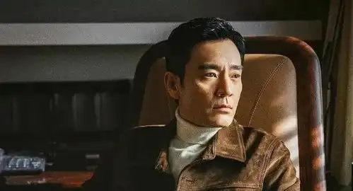 41岁迷倒赵丽颖,娶了比自己小10岁的中戏师妹,满脸痘坑的他凭什么如此有魅力