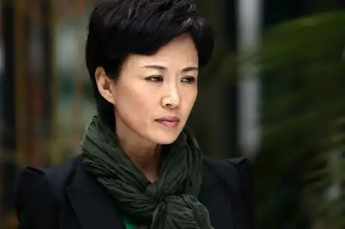 马丽麻辣女兵剧照曝光用眼神诠释角色
