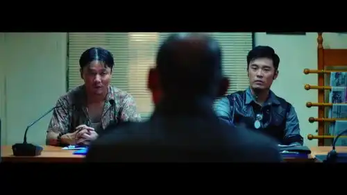 唐人街探案秦风与唐仁初次见面,油腔滑调的样子难以让人接受