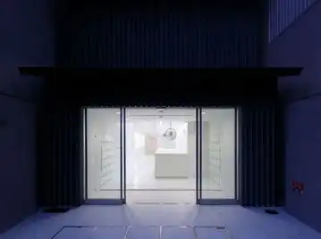 日本人也蜗居探秘日本情趣胶囊酒店
