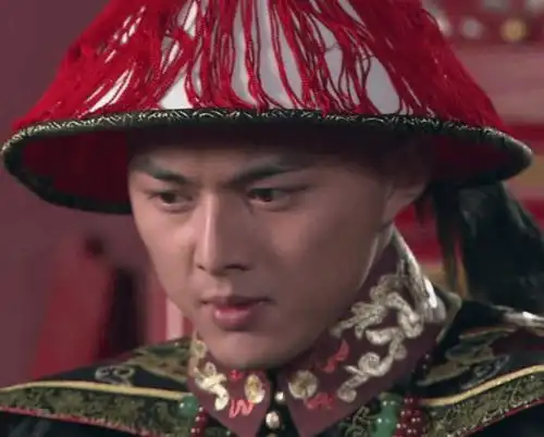 比胡歌小两岁,蒋欣前男友,被人说红不起来