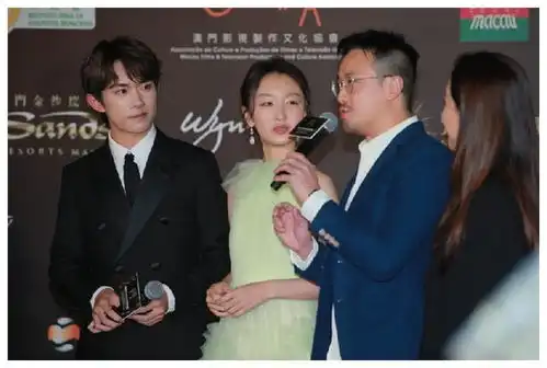 30年前的他,瞧不起亲爹,今41岁横扫影坛,用真实诛心曾国祥
