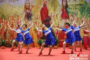 功夫瑜伽广场舞大赛火热进行大妈也玩假人挑战