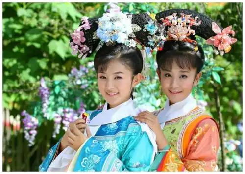 张睿被琼瑶一眼看中,成功塑造了五阿哥一角,他为何现在卖烧烤
