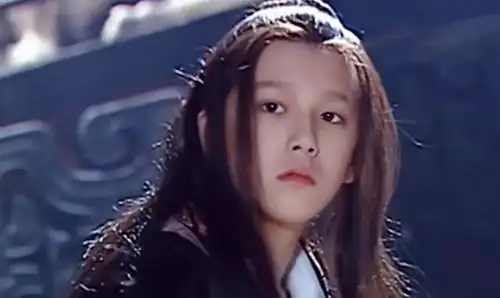 他演过最霸气少年嬴政,雪藏六年播出后红极一时,如今已是公务员
