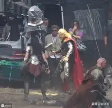 复联四当美队拿起雷神的锤子时,雷神脱口4个字
