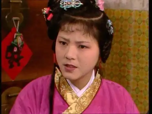 袭人享受姨娘的待遇,为何她依然很紧张
