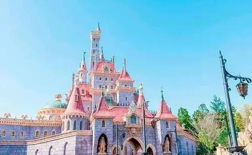 东京迪斯尼乐园内美女与野兽馆9月28日开馆了,可以去看了