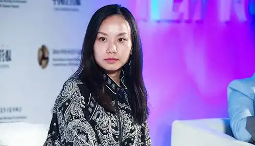 新希望集团千金刘畅20岁身家25亿,一年花费除买包,就是吃火锅
