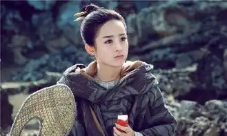 赵丽颖出席活动穿的美裙引关注,蜜汁好看要被她成功圈粉
