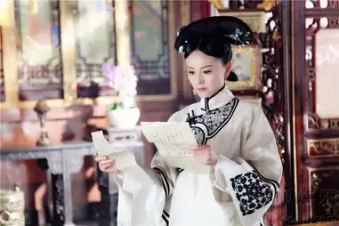 戴娇倩宫3穿素衣端庄泪眼婆娑惹人怜爱6556287
