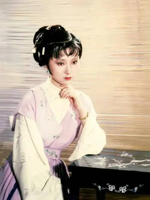 黛风梅韵,花间忆旭