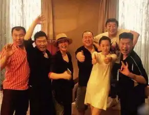 16岁入行打拼成武侠男神,娶百花奖影后退隐,如今烈火如歌演皇帝