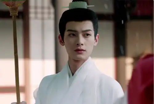 张凌赫跟重生剧杠上了,新剧今日开播,能否超越宁安如梦
