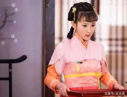 丫环侍寝当晚意外尿床,老宰相送她去京城36年后竟成皇太后
