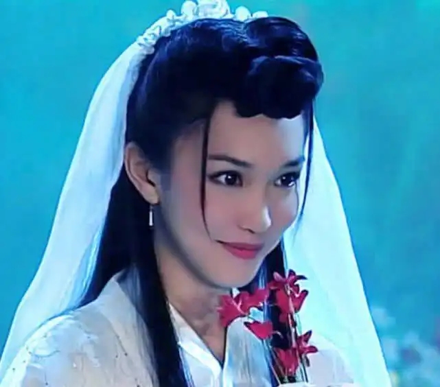 本以为徐冬冬太成熟演不了小龙女,直到照片曝光后打脸了
