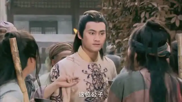 射雕英雄传袁弘一个人的时候,露出真面目,刘诗诗看在眼里心寒了
