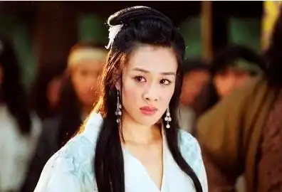15年前这部剧美女如云,是张纪中最好的几部金庸剧之一
