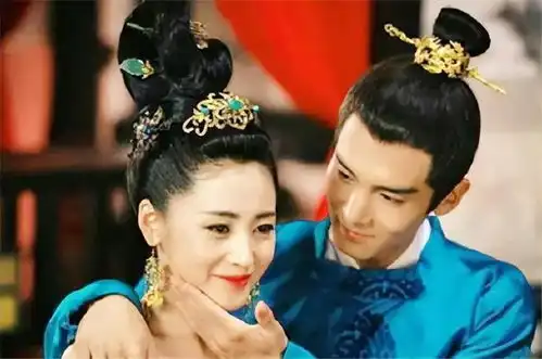 宋朝悲惨太后,遭多名士兵糟蹋,还被迫生下孩子,名字很耳熟