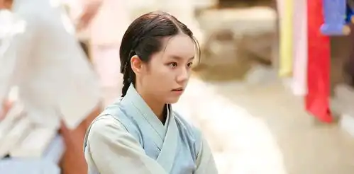 李惠利最新韩剧花开时想月,古偶言情很上头
