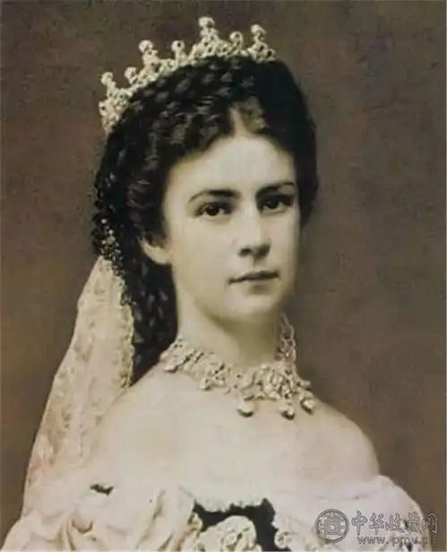 茜茜公主何许人也竟能在故宫开个人收藏资讯
