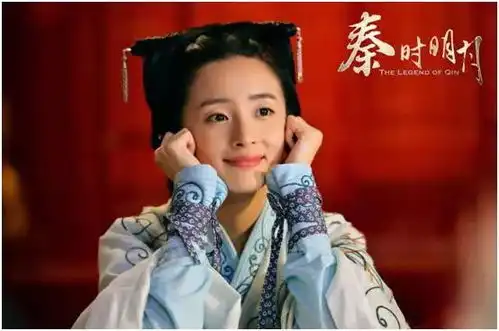 艳势番官宣女主胡冰卿,还爆了她的格格造型照
